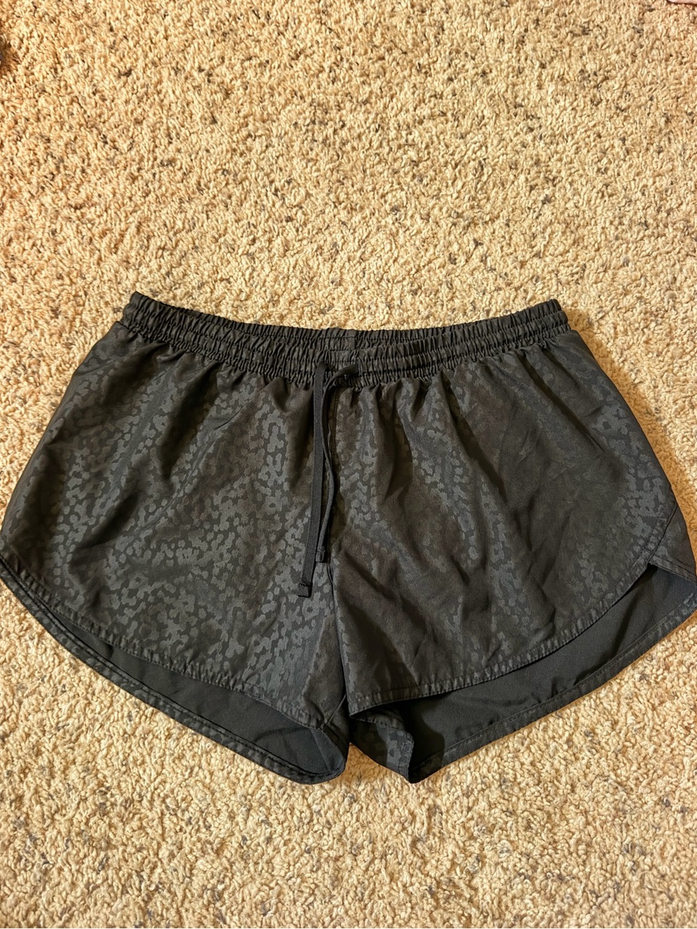 Old Navy Black Patterned Athletic Shorts cheetah print